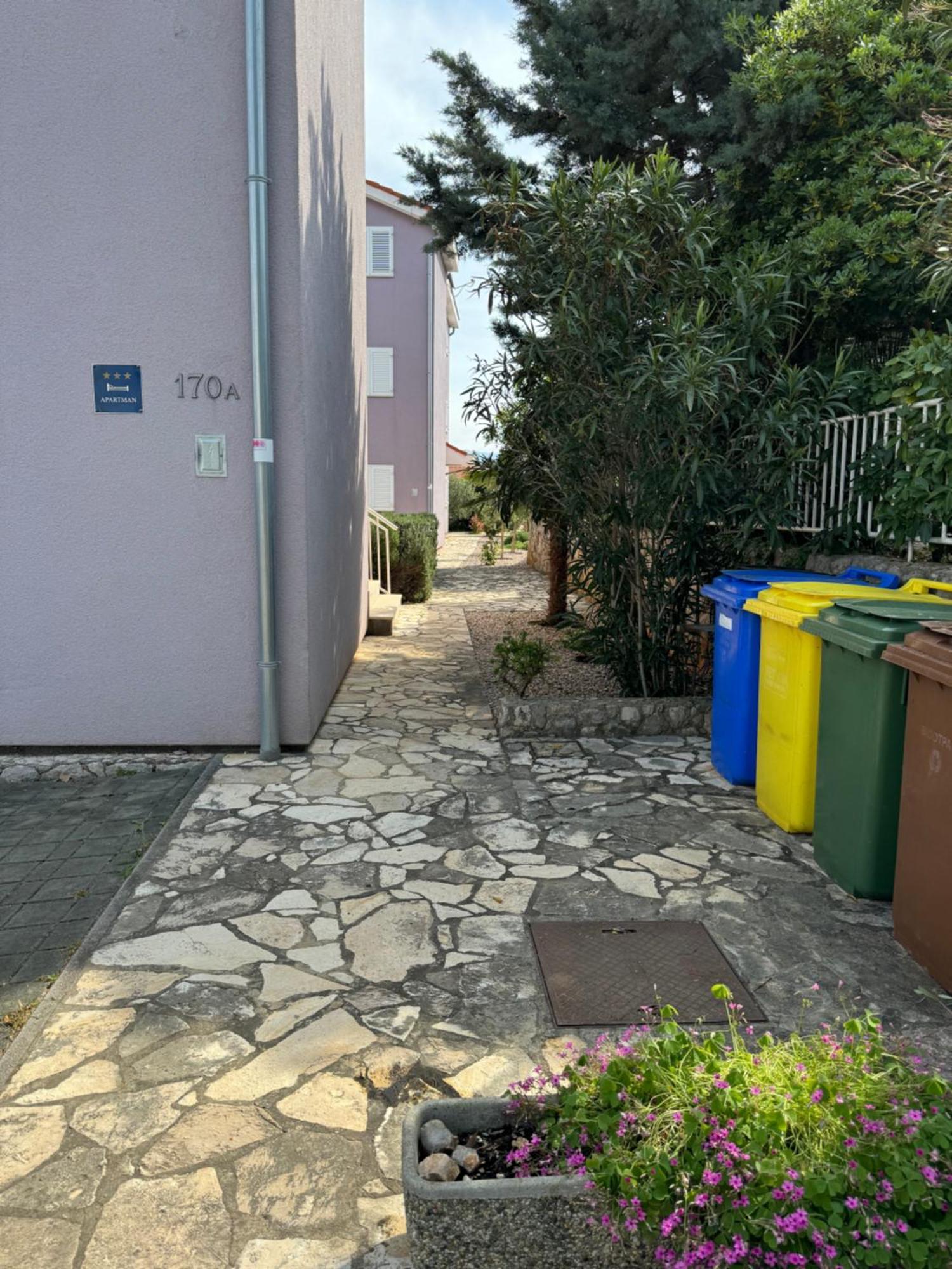 Apartmani Marija Klimno A Exterior photo