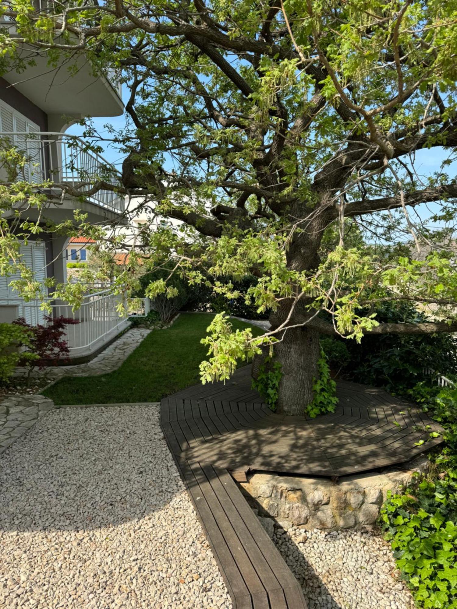 Apartmani Marija Klimno A Exterior photo